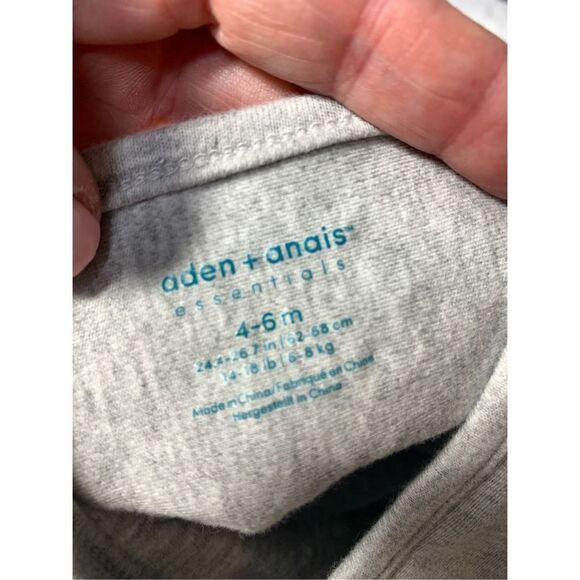 Aden + Anais 0-6 month Swaddle - Picture 3 of 4